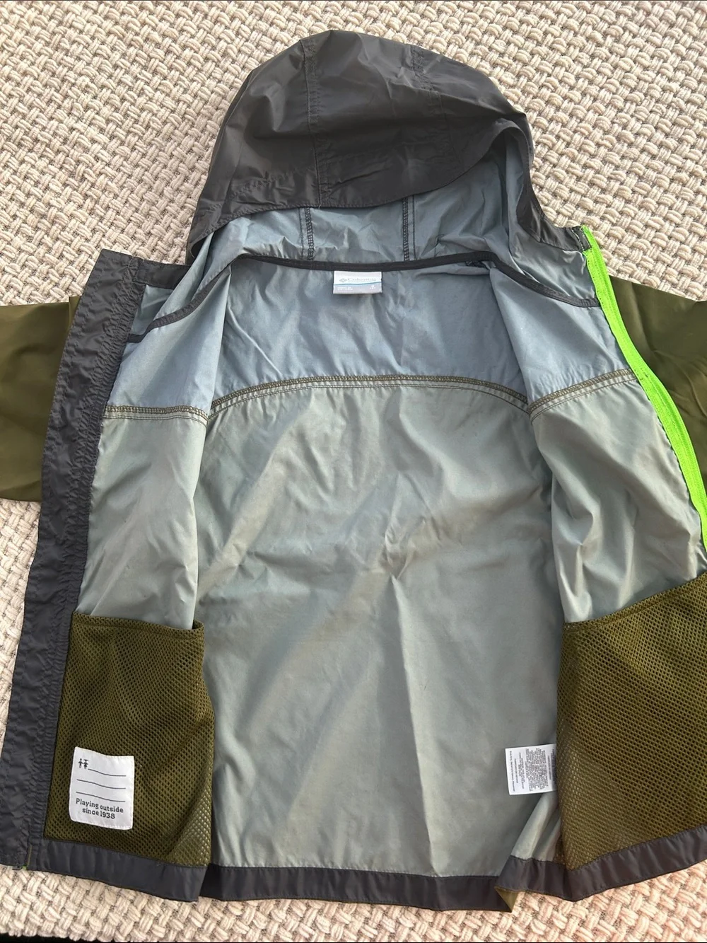 •COLUMBIA• Rain Jacket